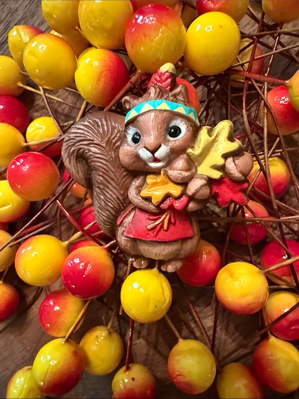 1987 Hallmark Autumn Squirrel Indian Pin